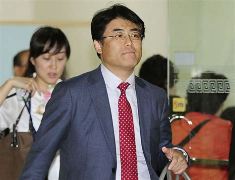 South Korea Lifts Travel Ban On Japanese Journalist Accused Of Defaming President