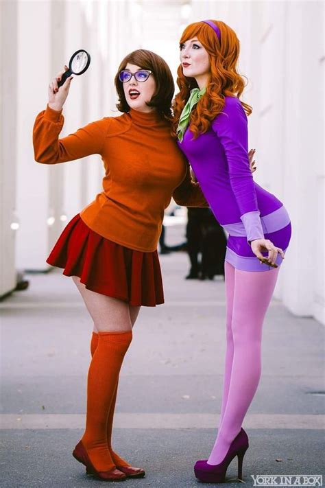 Cosplayers Reagan Kathryn Ashlynne Dae Velma And Daphne From Scooby Doo Cosplay