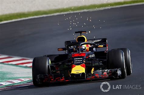 Fotos, notícias, vídeos e entrevistas com pilotos e chefes de equipe. Can Red Bull be Formula 1's saviour?
