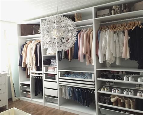 We think fitted wardrobes should fit your room like a custom suit. Vorher Nachher kg: MY DREAM CLOSET / IKEA PAX