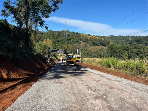 Seguem obras para pavimentação asfáltica de São Roque Figuei