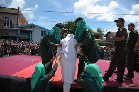 as shariah experiment becomes a model indonesia s secular face slips the new york times