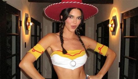 In Pics Kendall Jenner Channels Toy Story S Jessie With Sexy Halloween