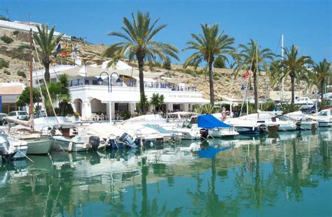 How big is the stadium in nautico pernambuco? If you love the sea, visit Club Náutico Moraira