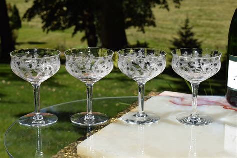 antique needle etched cocktail champagne glasses set of 6 central glass works thistle