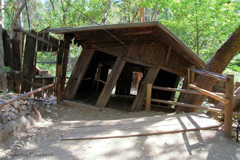 inside the oregon vortex and house of mystery that defy gravity