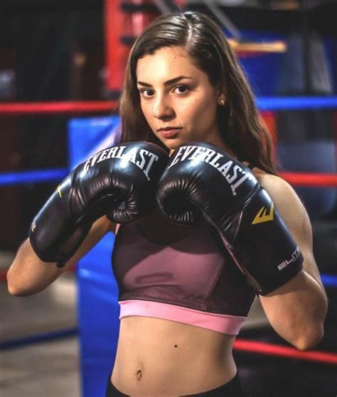 Pin By Creyzy5 On Boxing Beauties Women Boxing Boxing Girl Martial