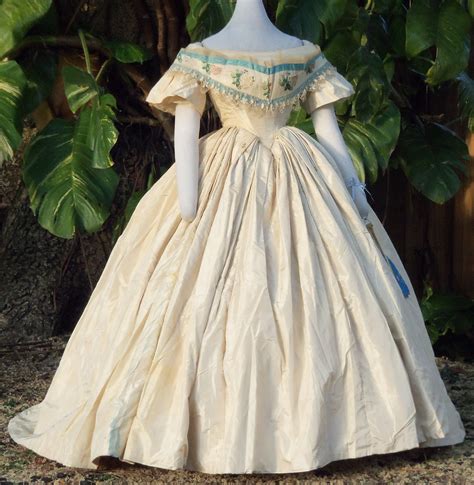 Here it is, the final post about my lacy 19th century confection! Evening Dress with Bertha c. 1860 | Historical dresses ...