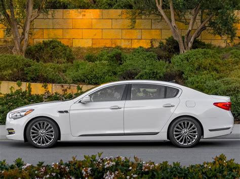 Heres Our First Look At The All New Kia K900 Luxury Flagship Sedan