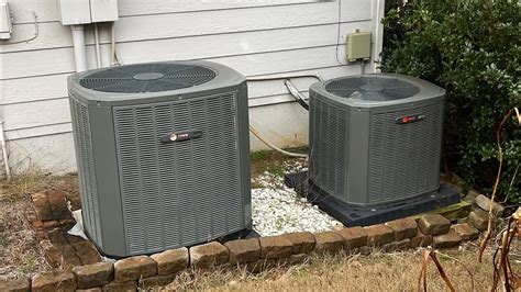 Dual Zone Trane Xr14 And Xr15 Air Conditioners Youtube