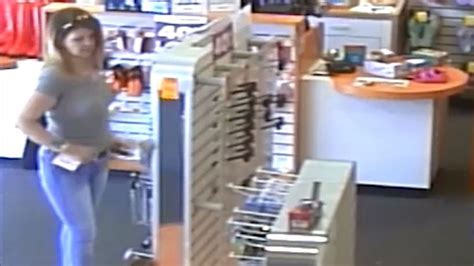 Ocala Police Trying To Id Woman Who Stole Items And Struck Payless Shoesource Employee Wgfl