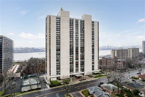 Plaza Apartments Apartments In Fort Lee Nj