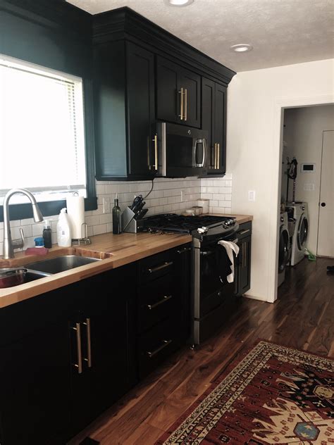 10 Black Kitchen Cabinets With Butcher Block Counters