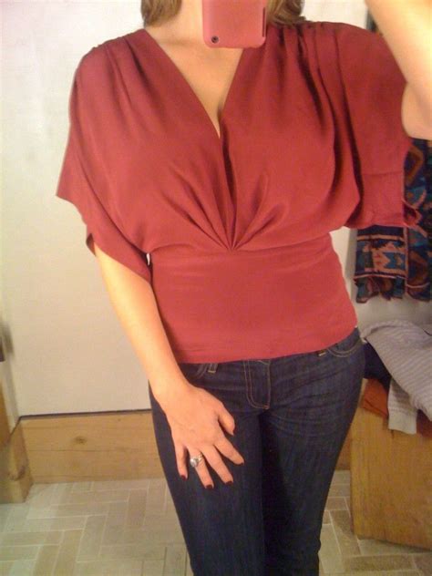 7 Tops That Flatter A Full Dd Bust Stackdd Flattering Outfits Clothes Big Bust Clothes