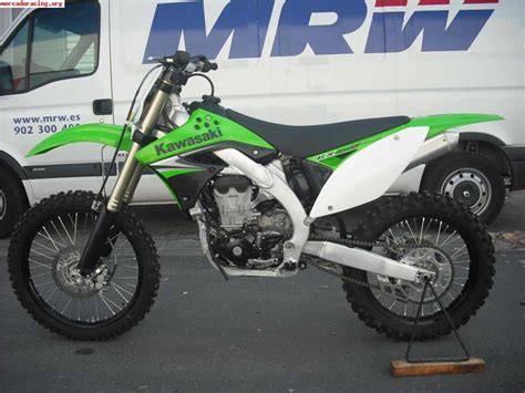 The bike that builds champions. KAWASAKI KXF 450 INJECTION SEPTIEMBRE 2009 CON 2 HORAS REALE