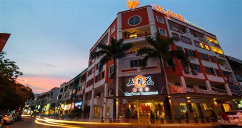 After booking, all of the property's details, including telephone and address, are provided in your booking confirmation and your account. Comfortable Hotel In Kota Kemuning, Shah Alam - Orange Hotel