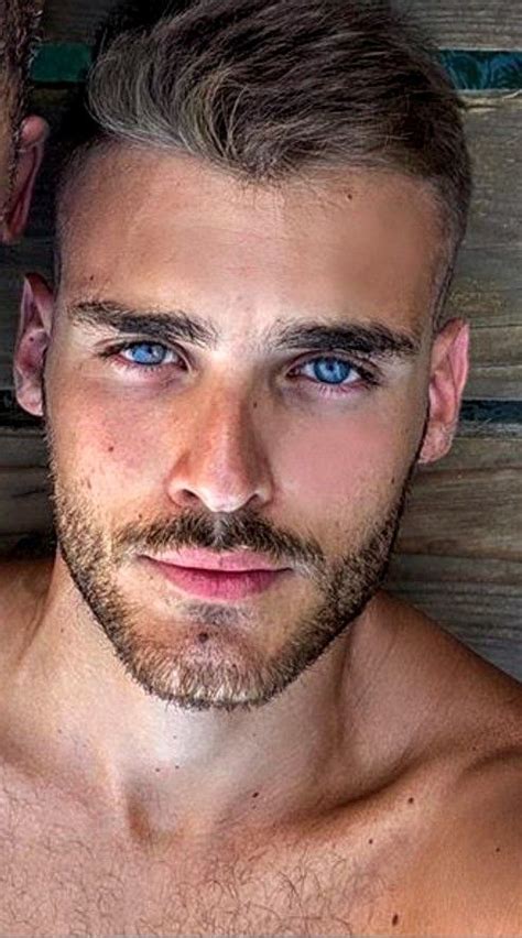 Pin By Uomosublissimo On Beautiful Faces Belles Gueules Blue Eyed Men Sexy Bearded Men