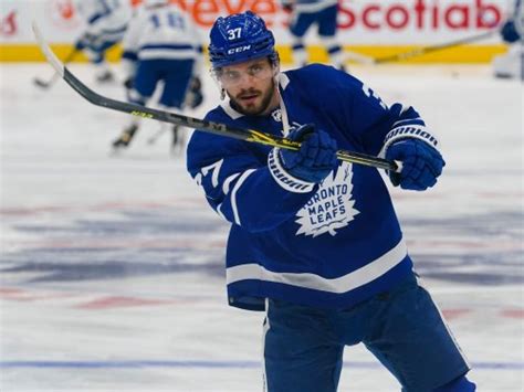 The Toronto Maple Leafs Need To Stop Scratching Their Best Defensemen