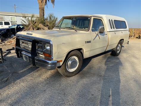 My Husband Just Scored This 1986 Dodge D350 He Doesnt Have Reddit And