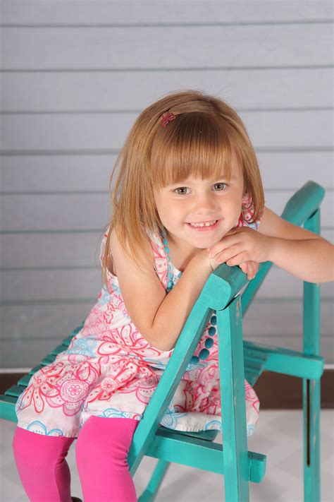 Adorable Pose For Little Girl Look How Cute This Little Girl Is