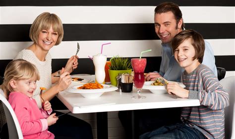 In fact, they treated us like their family members, which was quite refreshing. Family Dining - Diet DetectiveDiet Detective