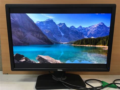 Monitor Dell Ultrasharp U2412mc 24” Led Lit Display Appears To Function