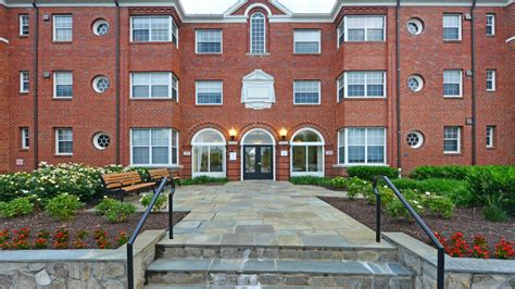 Park georgetown is centrally located in beautiful arlington, va, just across the potomac river. Sheffield Court Rentals - Arlington, VA | Apartments.com