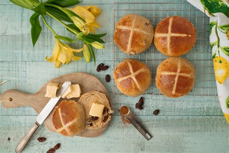 Easy Hot Cross Bun Recipe To Celebrate The Good Friday Tradition