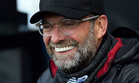 Steven george gerrard ผมชื่อ สตีเว่น เจอร์ราร์ด อยู่หงส์แดง เรียก ผม ว่า เฮีย. Match Report: ลิเวอร์พูลบุกเฉือนฟูแล่ม 2-1 - Liverpool FC