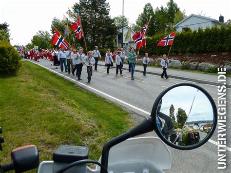 The constitution of norway was signed at eidsvoll, norway on may 17, 1814. 17. Mai in Norwegen mit farbenfrohen Feiern allerorts ...