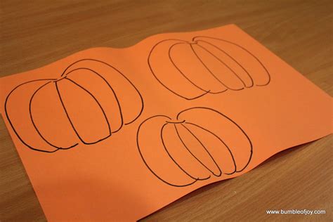 Bumble Of Joy Paper Pumpkin Craft
