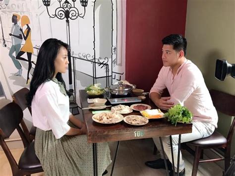 Làm tình với bạn gái 2 đứa xem phim trong khi tay mình tò mò hoạt động xung quanh đùi và ngực của em nó. Có câu "lấy đĩ về làm vợ'' nên Thịnh yêu Quỳnh Búp Bê là ...