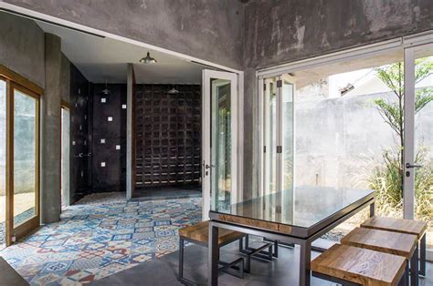Luas bangunan, point pekerjaan, tingkat kesulitan, waktu pengerjaan desain exterior / fasad. Keren! Inilah 8 Inspirasi Desain Rumah Industrial dengan ...