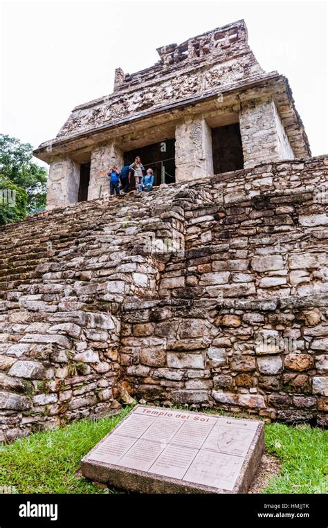 Panel De Información Del Templo Del Sol Sitio Arqueológico Maya De