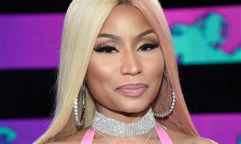 Nicki Minaj’s Pregnancy Photoshoots Included A Custom Couture Crystal Veil U92