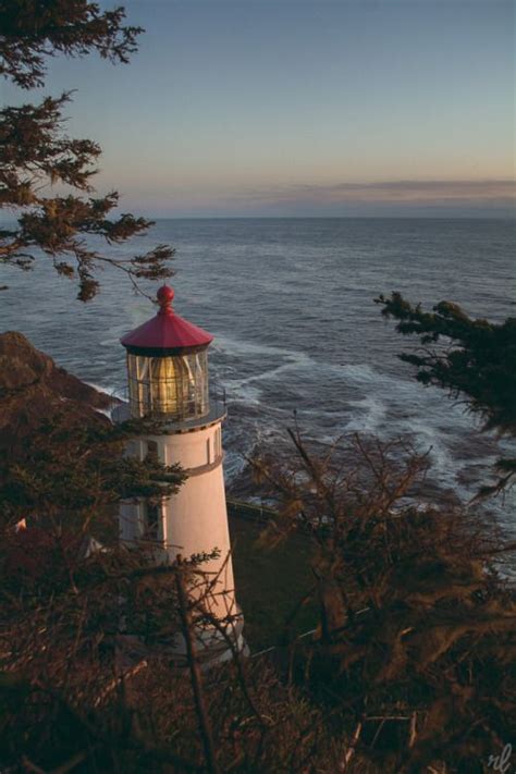 Heceta Head Lighthouse Oregon Lighthouse Lighthouse Keeper Scenery