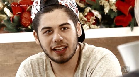 Zé felipe, um sertanejo de voz e de sangue, apareceu diferente no topo das paradas do brasil. Zé Felipe e Leonardo estão no Natal do Mais Caminhos ...