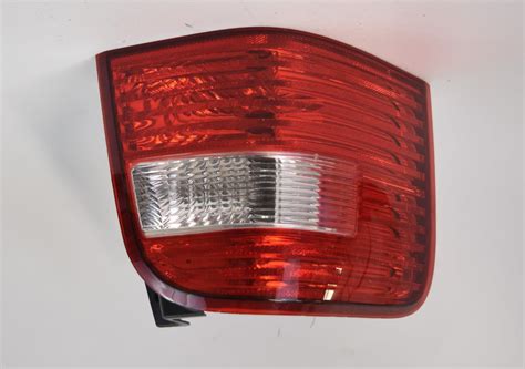 2005 2007 Ford Freestyle Driver Left Side Rear Tail Light
