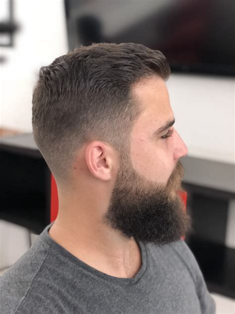 Pin By Jorge Padron On Men Haircuts Short Hair Long Beard Beard Fade