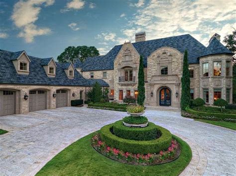Tricked Out Mansions Showcasing Luxury Houses Amazing European