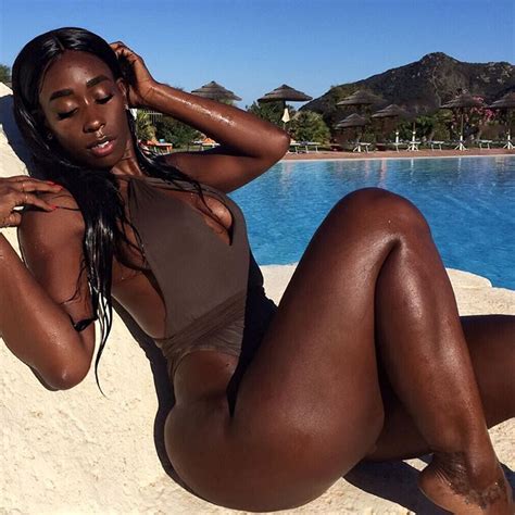 Bria Myles Drakes Ex Leaked And Almost Nude Sexy Pics