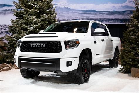 Edmunds also has toyota tundra pricing, mpg, specs, pictures, safety features the silverado isn't our favorite large truck, but it scores well in many of the areas we value in a pickup. 2020 Toyota Tundra Tops What's New This Week on PickupTrucks.com | News | Cars.com