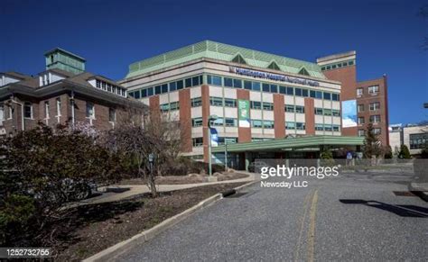 Huntington Hospital Photos And Premium High Res Pictures Getty Images