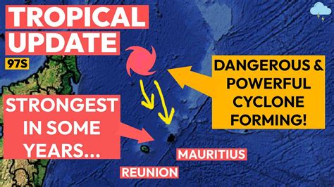 Dangerous Powerful Cyclone Expected to Hit Mauritius Réunion