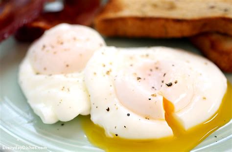 Quick And Easy Instructions On How To Make Poached Eggs