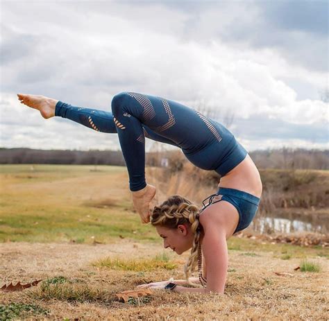 Pin By Ryleigh Smith On Yoga Yoga Poses Advanced Advanced Yoga