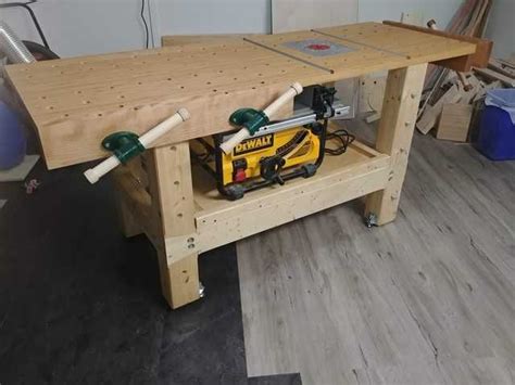 I Made A Paul Sellers Style Workbench Over Winter Break Lemme Know