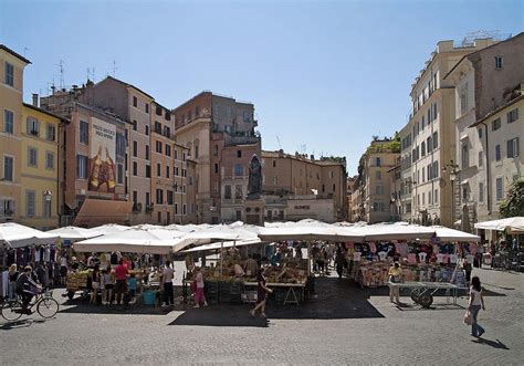 Un oasi di tranquillità dove potrai riassaporare i sapori del passato, gustando la cucina. Campo de' Fiori