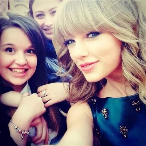 Taylor And Her Fans Taylor Swift Photo 36123323 Fanpop
