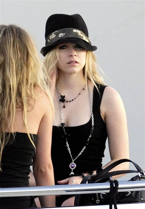 Avril Lavigne Avril Lavigne Body Pics